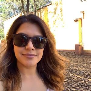 Meet your Posher, Claudia